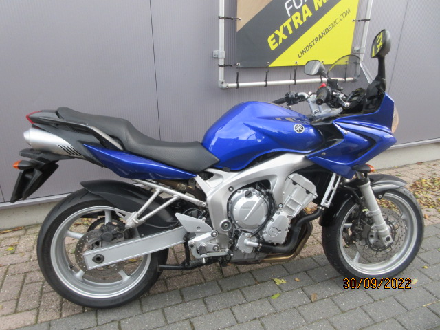 Yamaha - FZS 600 Fazer - €3250.00